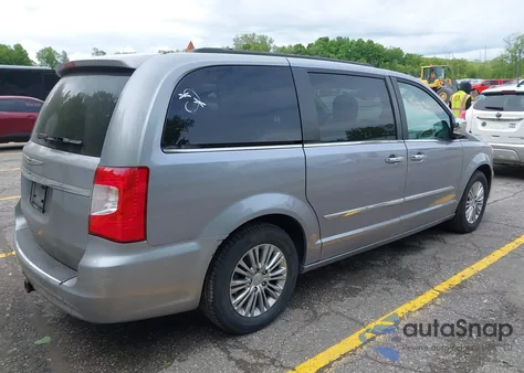 2015 Chrysler Town & Country Touring-L from USA, damaged, VIN 2C4RC1CGXFR726444